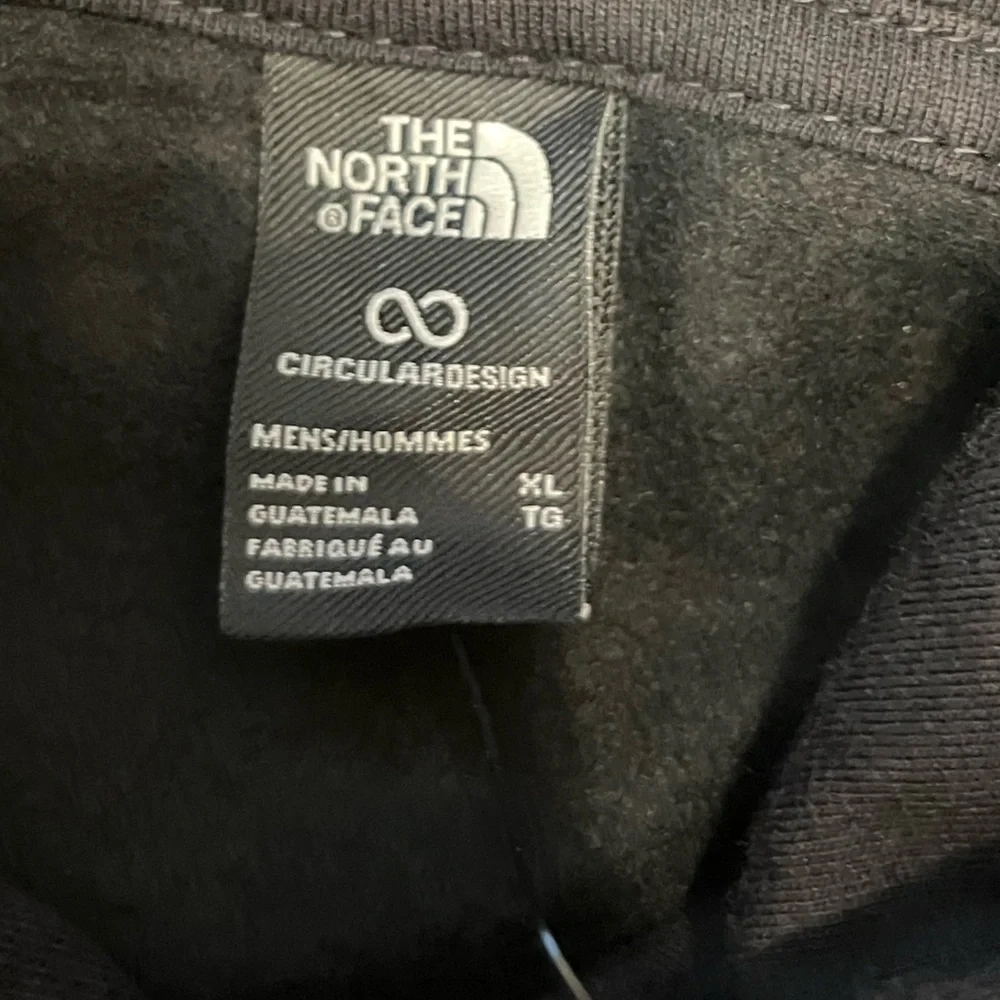 NWT North Face Men’s Hoodie - Picture 2 of 5